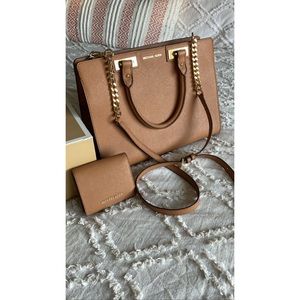 Michael Kors purse & wallet bundle